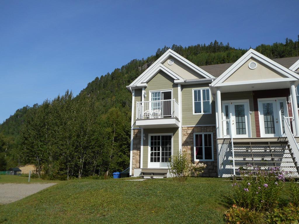 Condo Mont-Edouard LʼAnse-Saint-Jean Extérieur photo